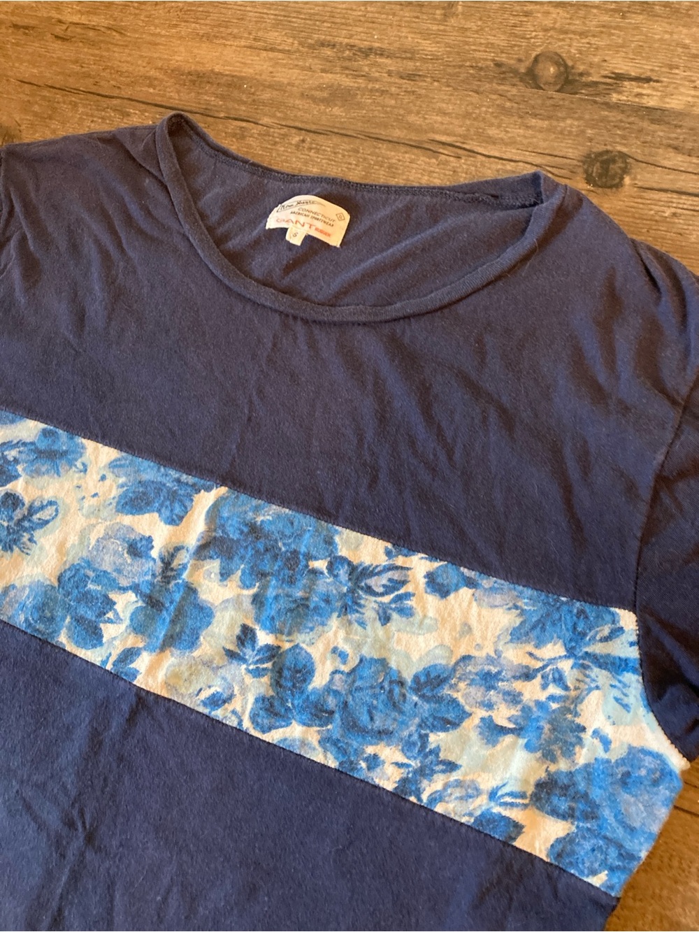 Gant Rugger Tee - Picture 3 of 5